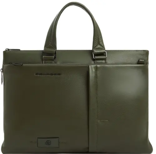 ������� ����� ������� Piquadro Russel CA4021W137/VE2 � ���������� ��� �������� 15.6